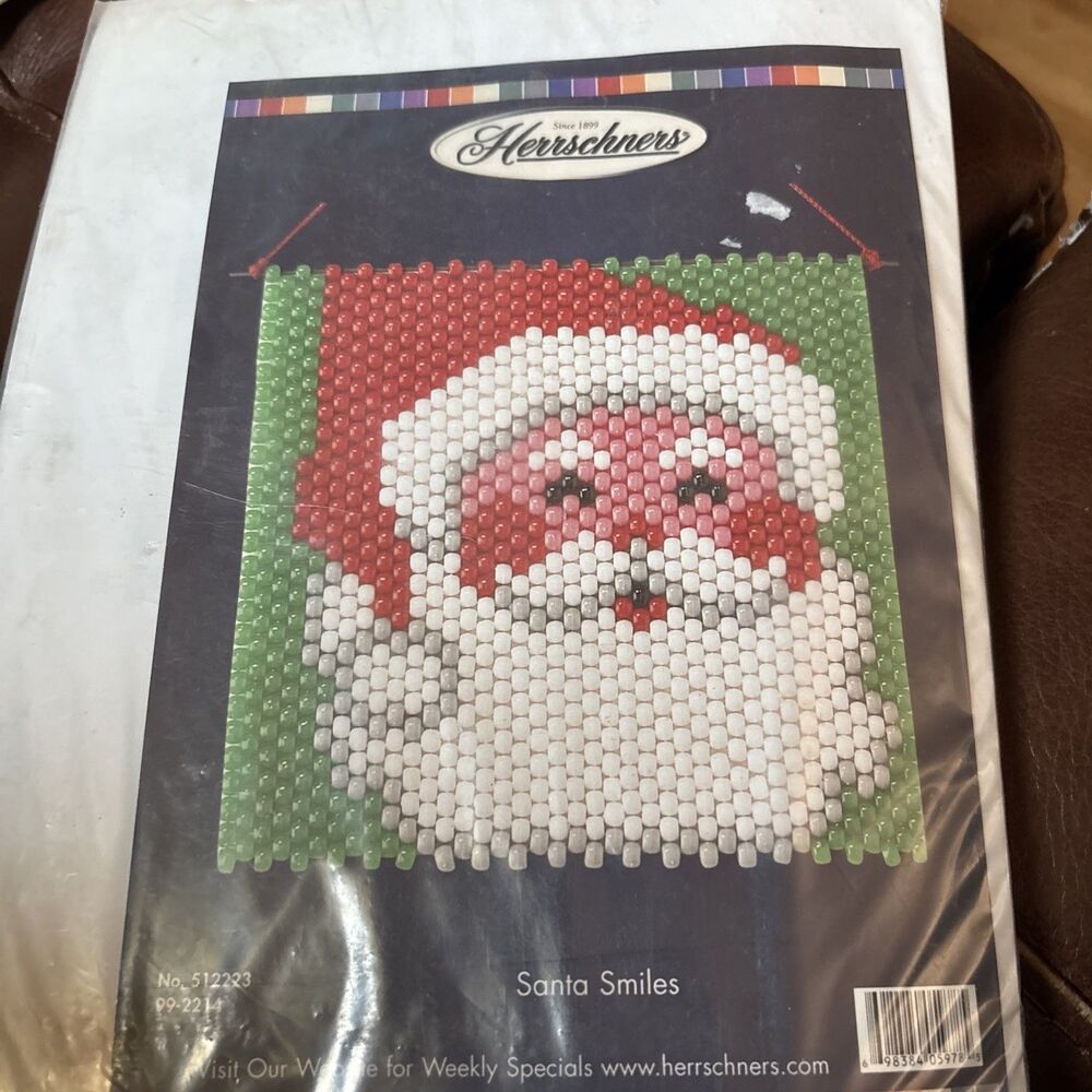 RARE! Herrschners SANTA Smiles Bead Banner Kit 512223 99-2214